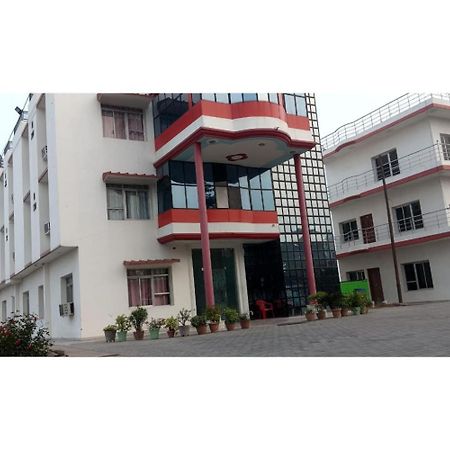 Hotel Sangam, ורנאסי מראה חיצוני תמונה